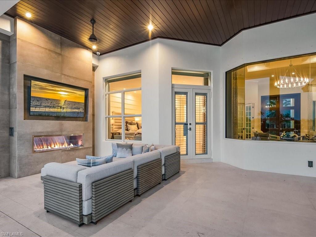 PARK SHORE - Residential