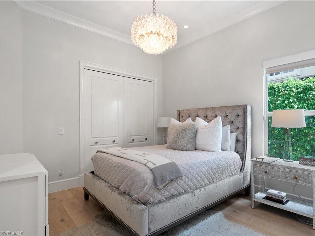 PARK SHORE - Residential