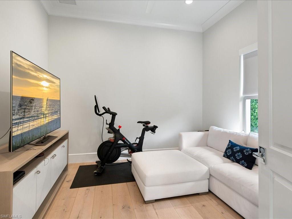 PARK SHORE - Residential