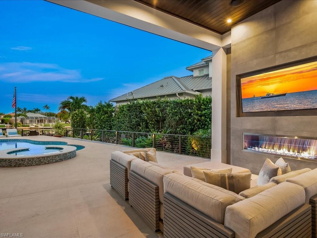 PARK SHORE - Residential