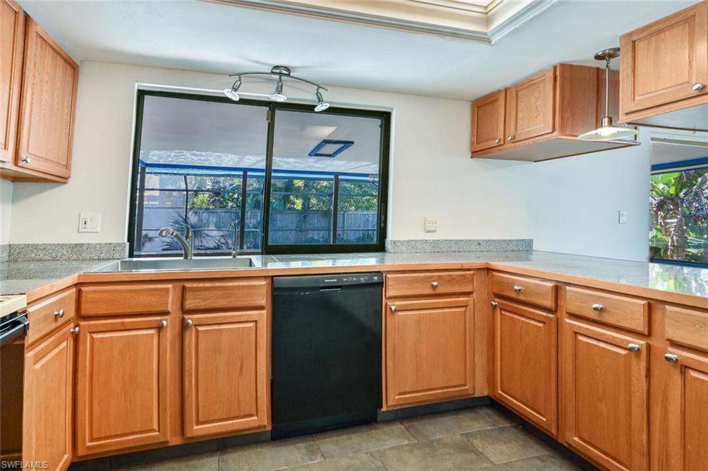 WILLOUGHBY ACRES - Residential