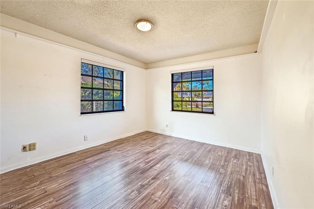 WILLOUGHBY ACRES - Residential