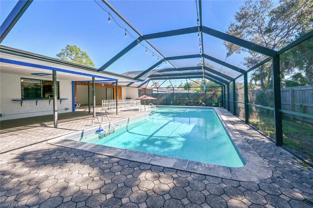 WILLOUGHBY ACRES - Residential