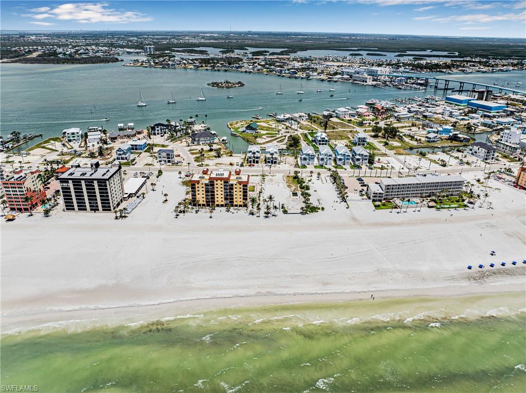 ISLAND SHORES - Land