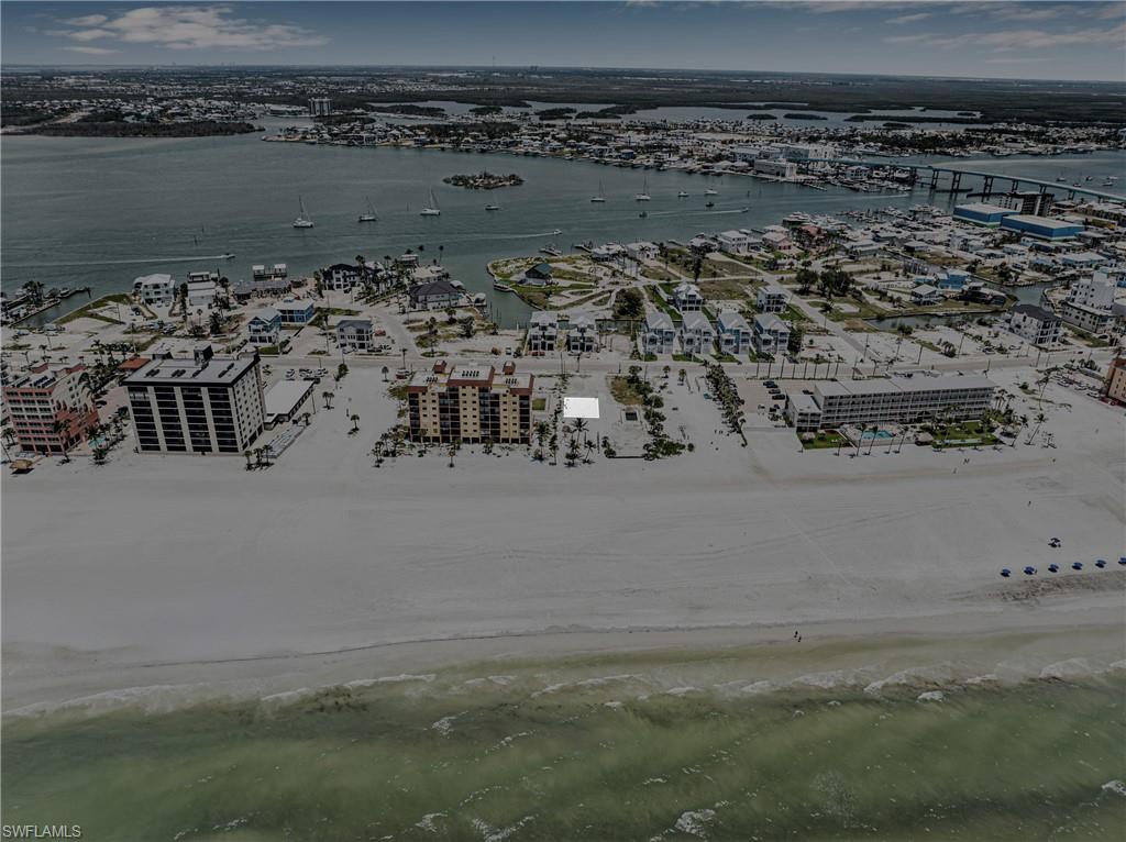 ISLAND SHORES - Land