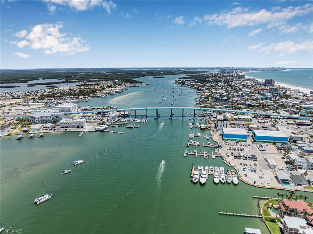 ISLAND SHORES - Land