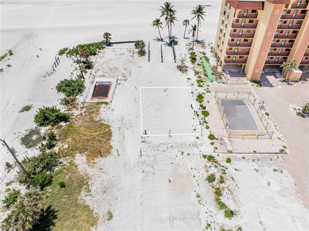 ISLAND SHORES - Land