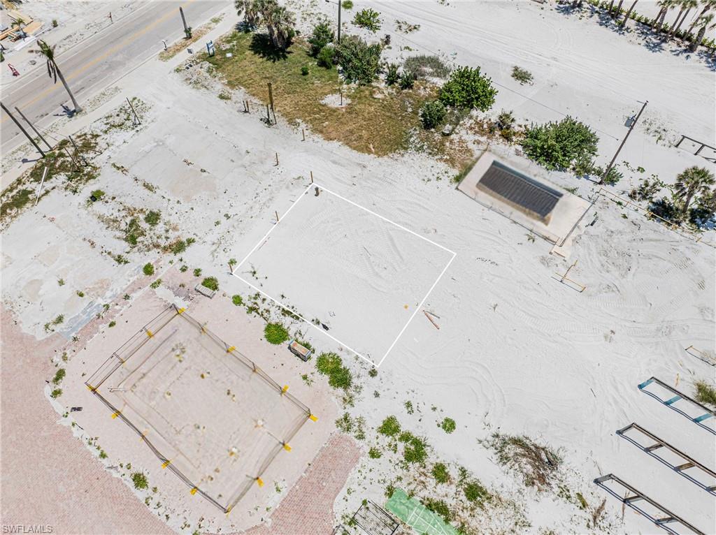 ISLAND SHORES - Land