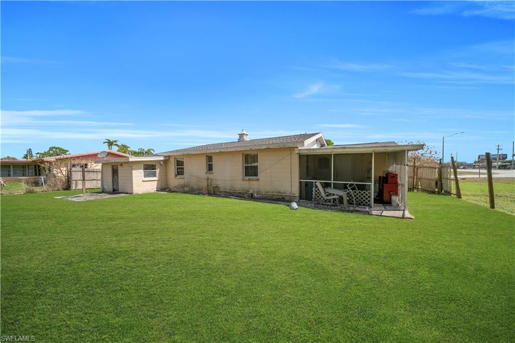 BELLE AIRE LAGOON - Residential