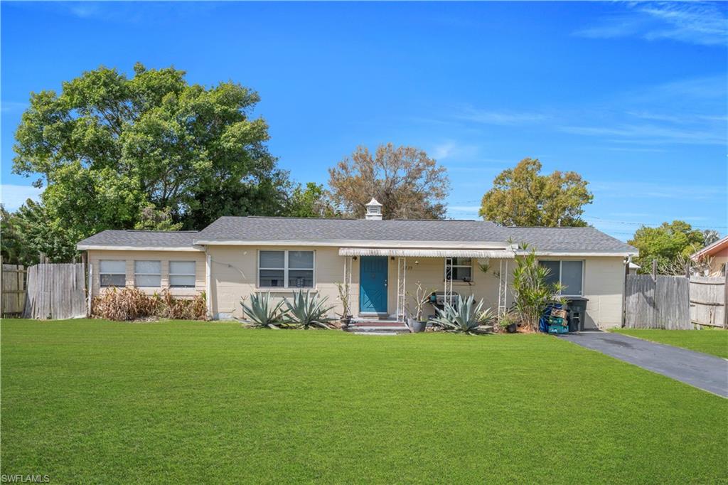 BELLE AIRE LAGOON - Residential