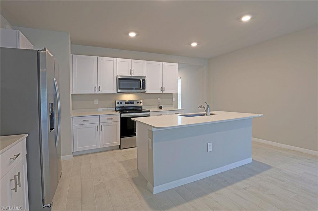 BENTLEY CROSSING - Residential Lease