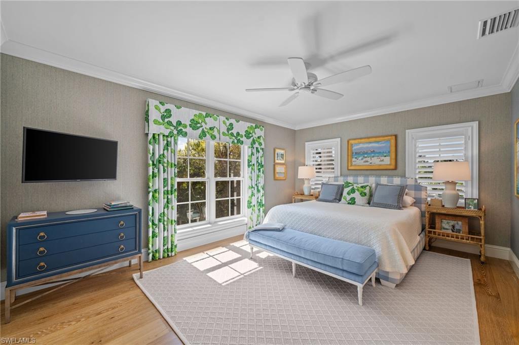 MOORINGS - Residential