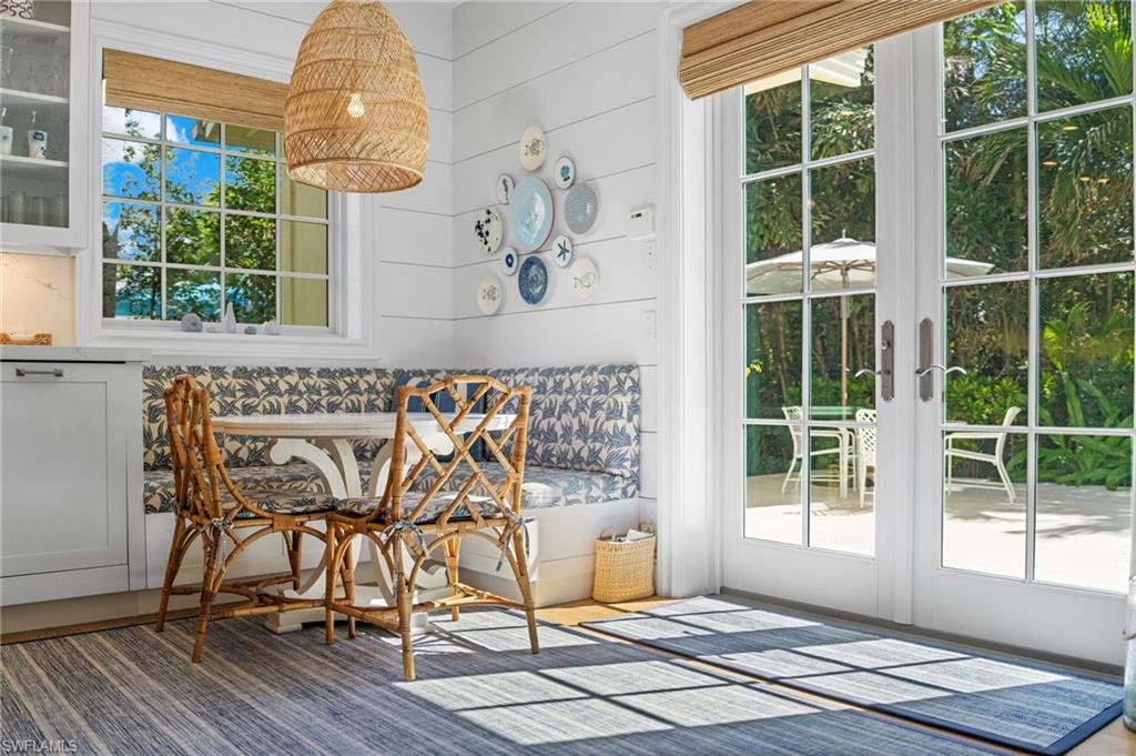 MOORINGS - Residential