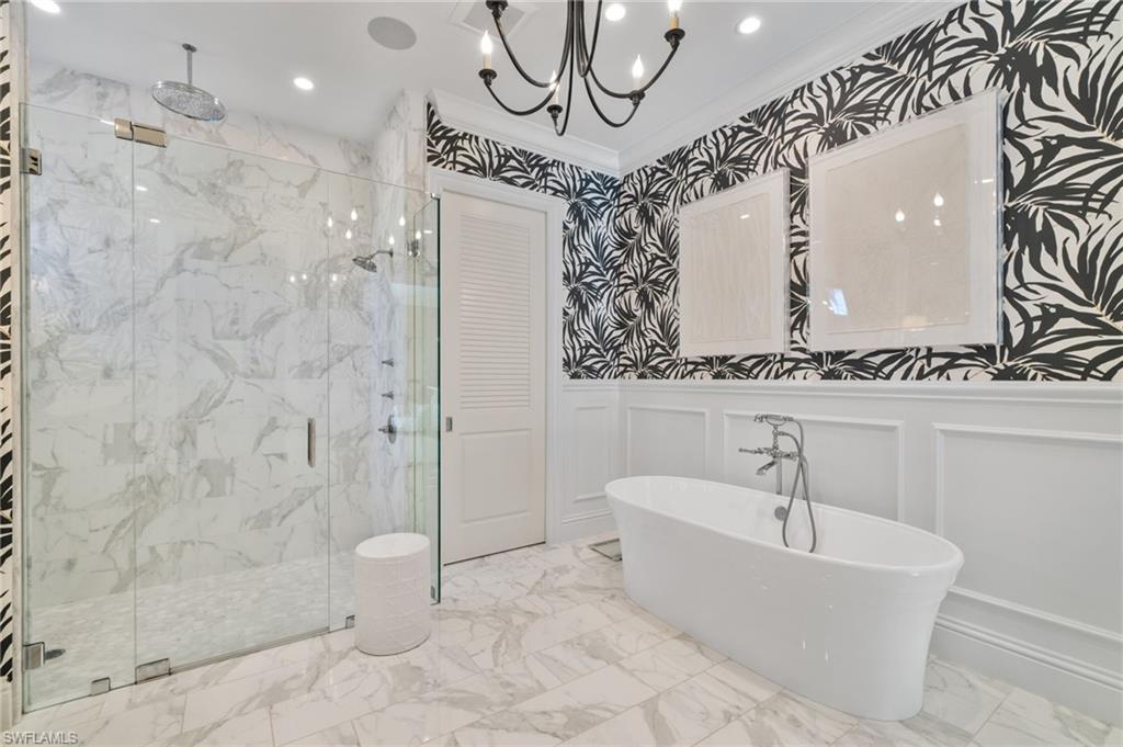 MOORINGS - Residential