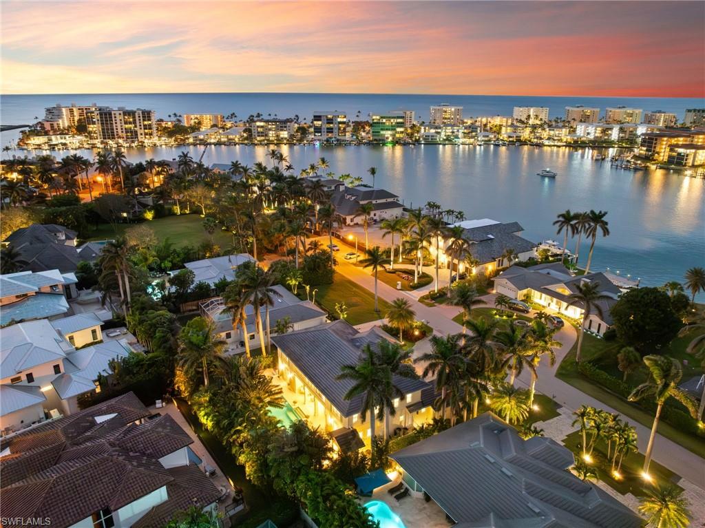 MOORINGS - Residential