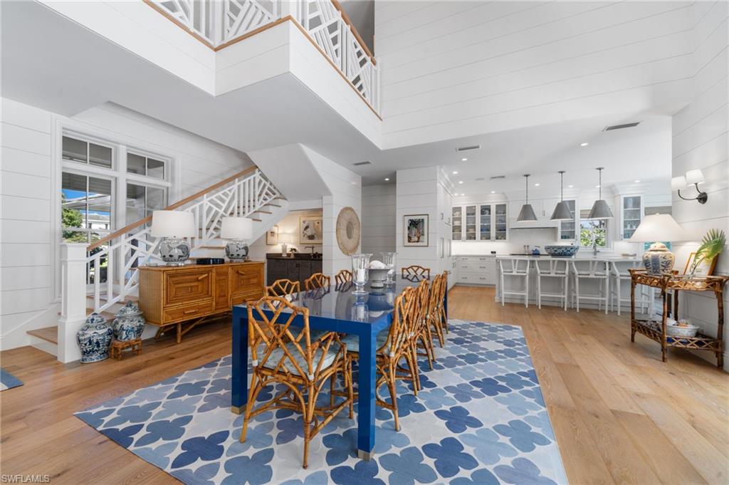 MOORINGS - Residential