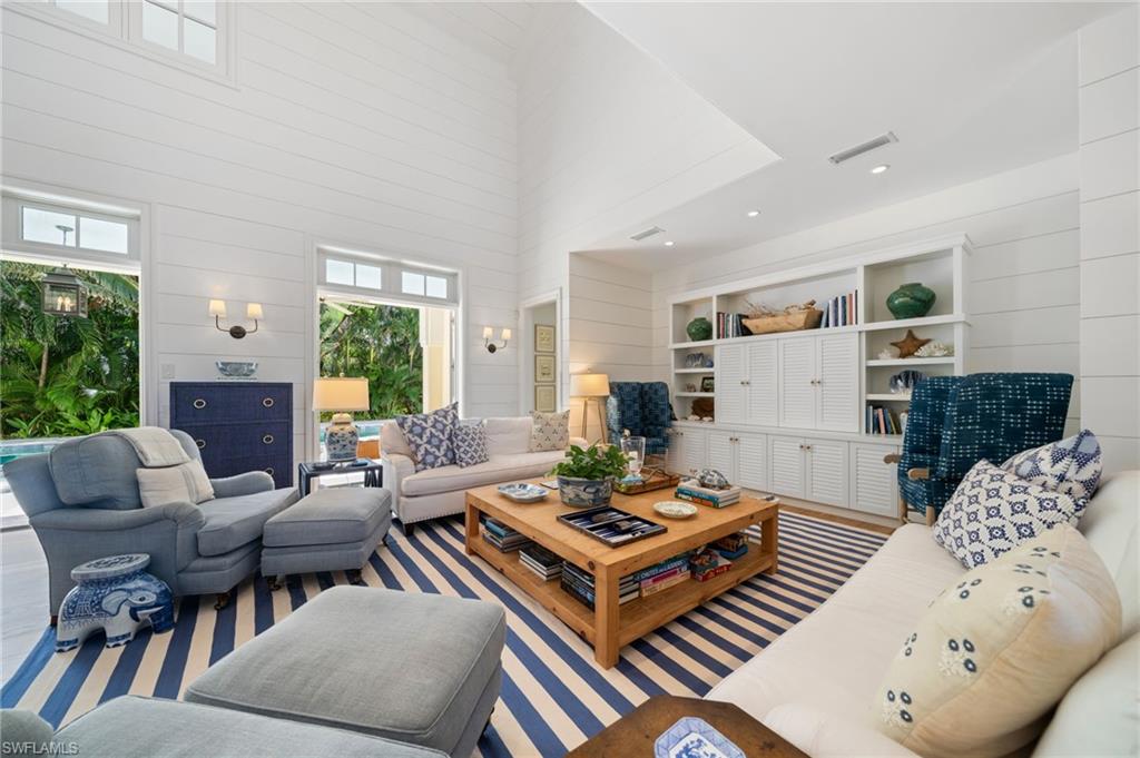 MOORINGS - Residential