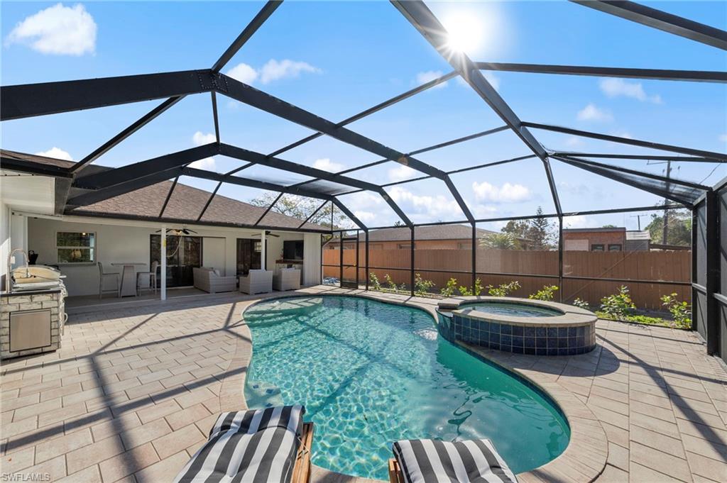 SAN CARLOS PARK - Residential