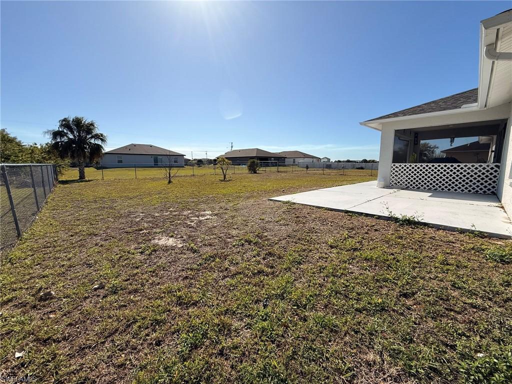 MIRROR LAKES - Residential