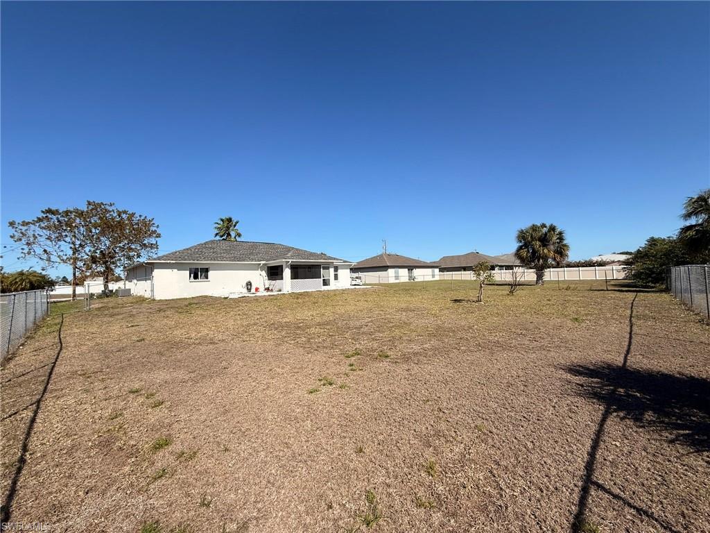 MIRROR LAKES - Residential