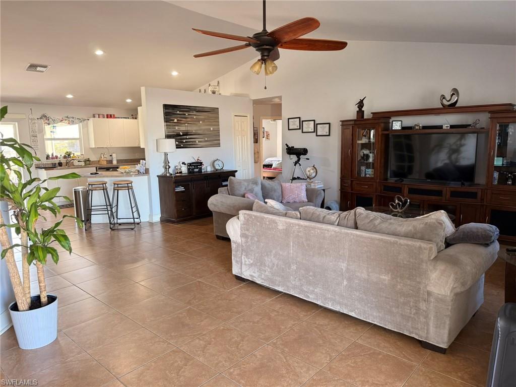 MIRROR LAKES - Residential