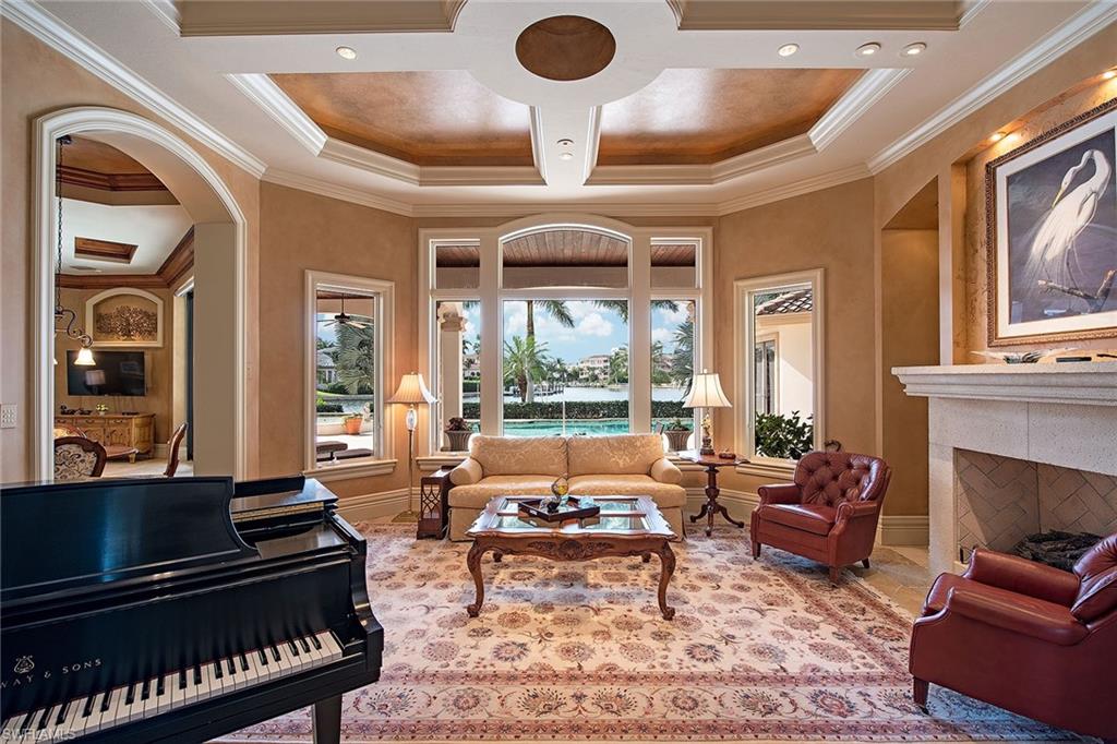 MOORINGS - Residential