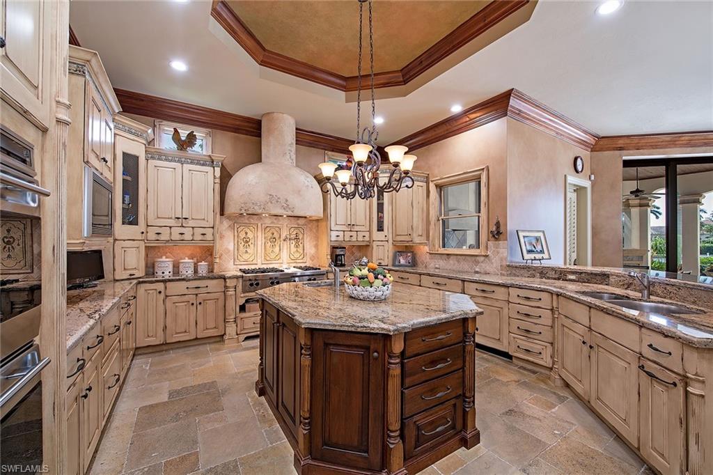 MOORINGS - Residential