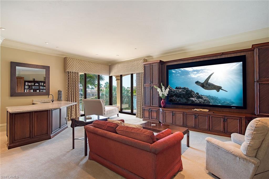 MOORINGS - Residential