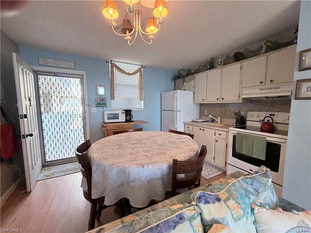 BEACH AND TENNIS CLUB - Residential