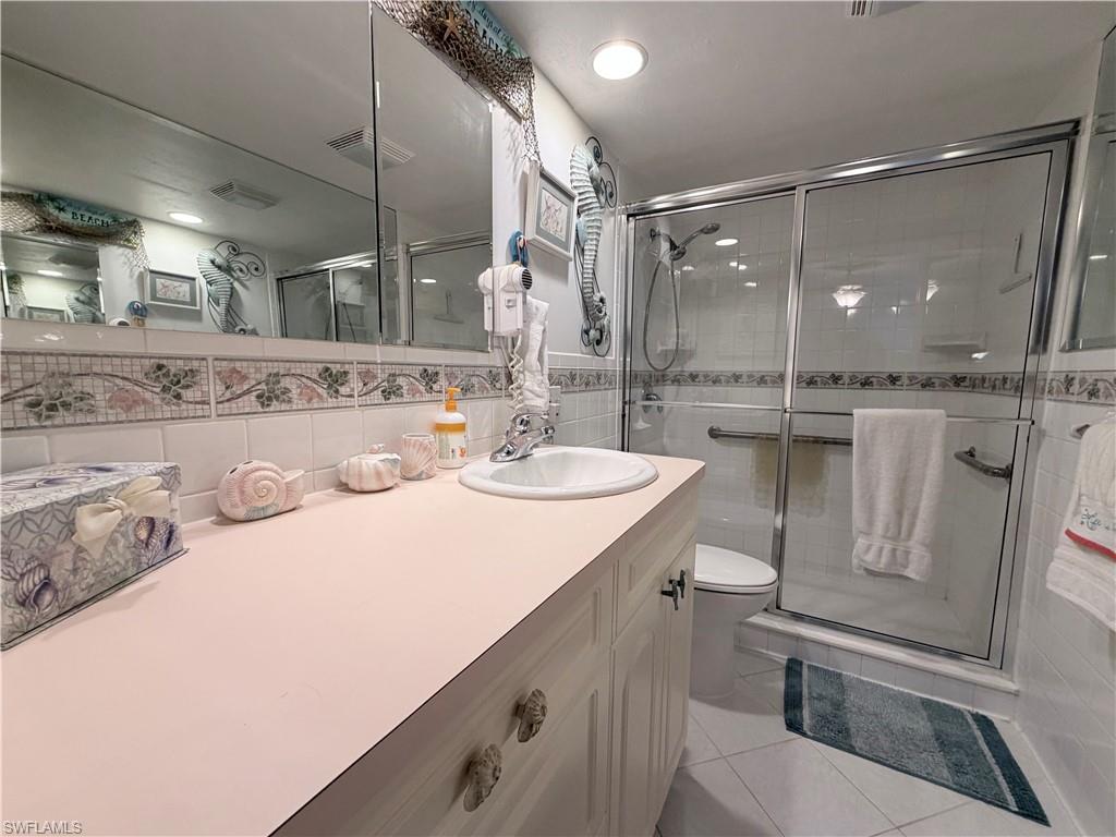 BEACH AND TENNIS CLUB - Residential