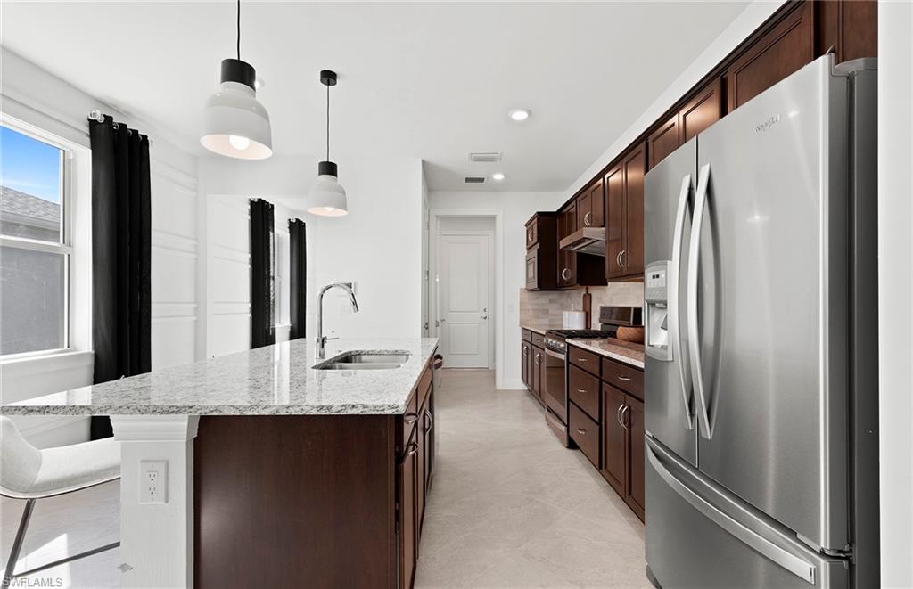 EDGEWATER - Residential