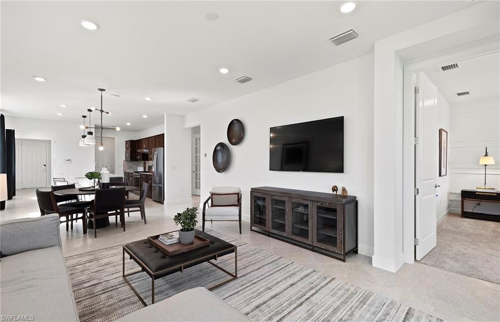 EDGEWATER - Residential