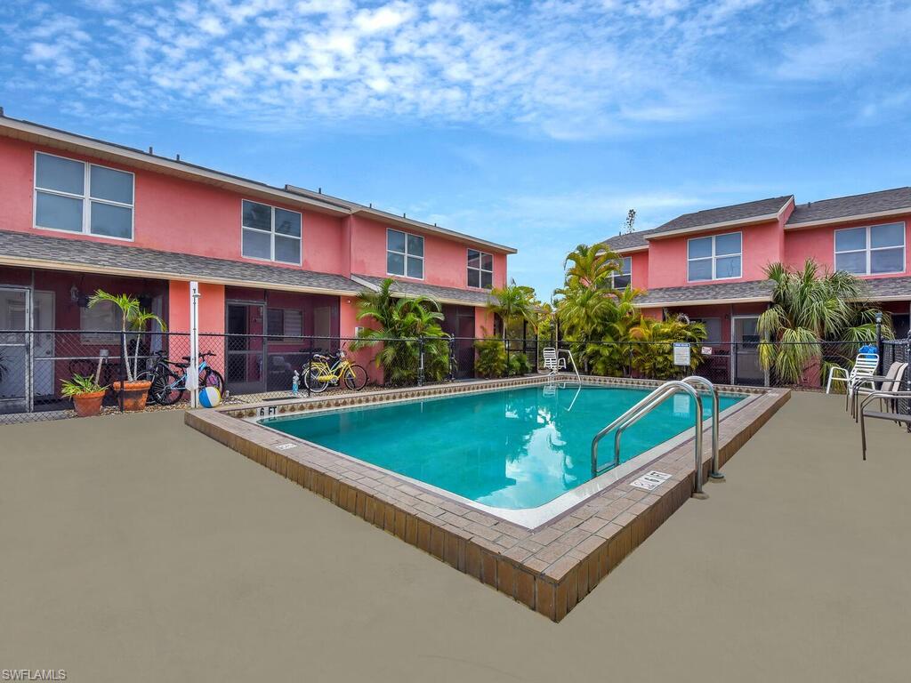 WHISPERWOOD TOWNHOUSE - Residential