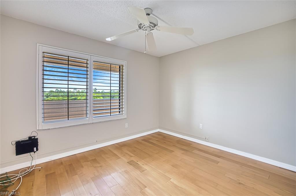 SEVEN LAKES - Residential