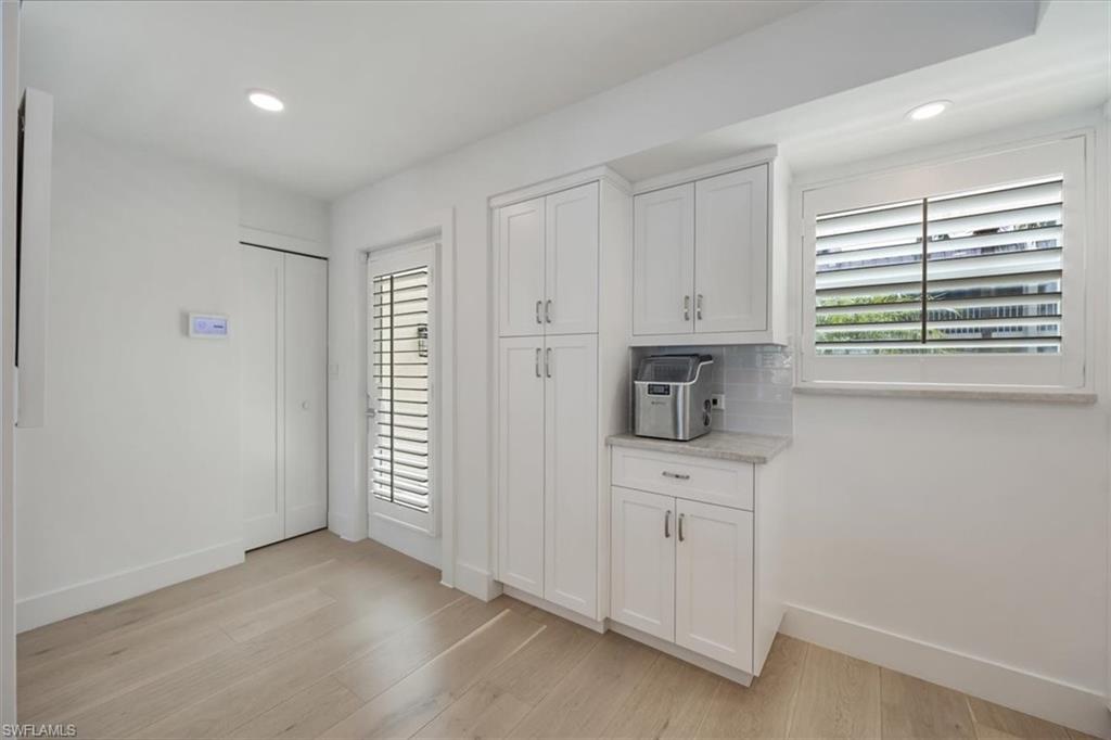 800 River Point DR 212