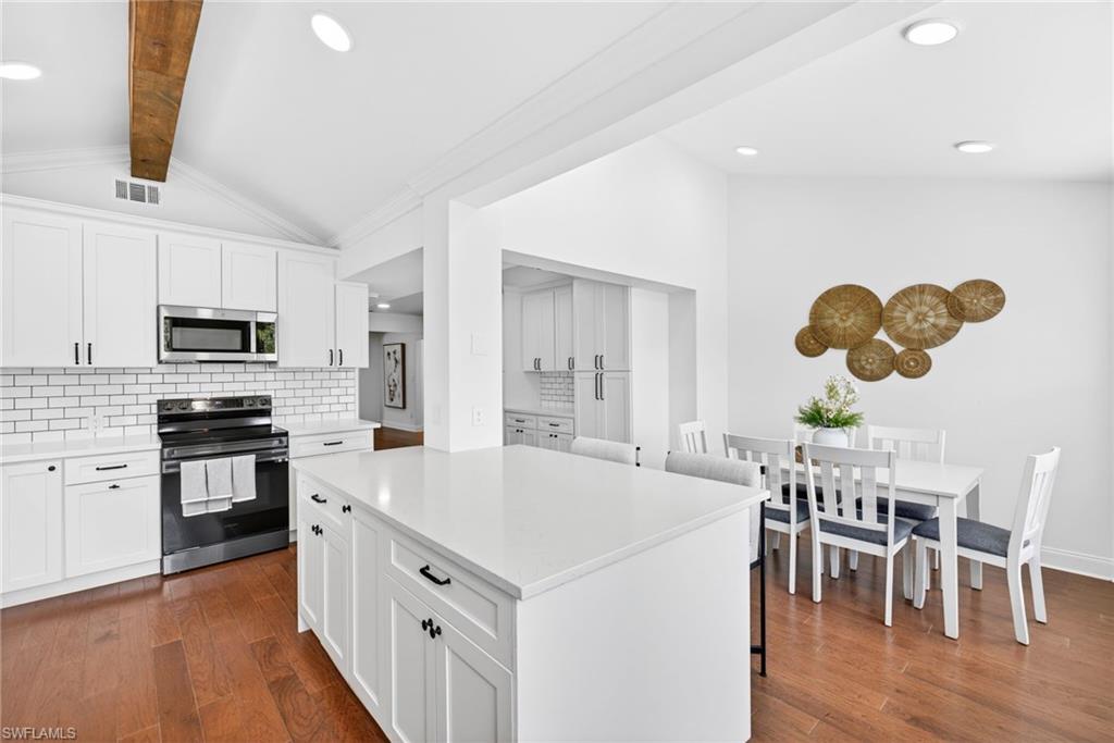 GOLDEN GATE ESTATES - Residential