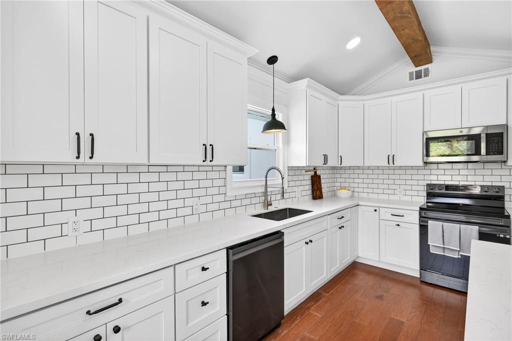 GOLDEN GATE ESTATES - Residential