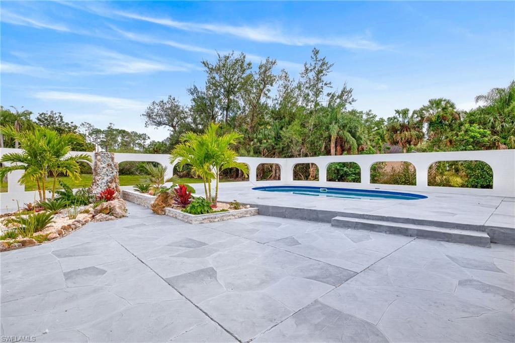 GOLDEN GATE ESTATES - Residential