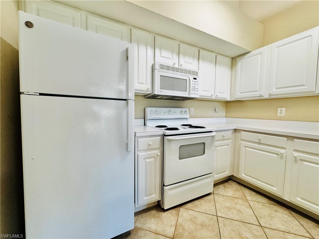 THE RESIDENCE - Residential Lease