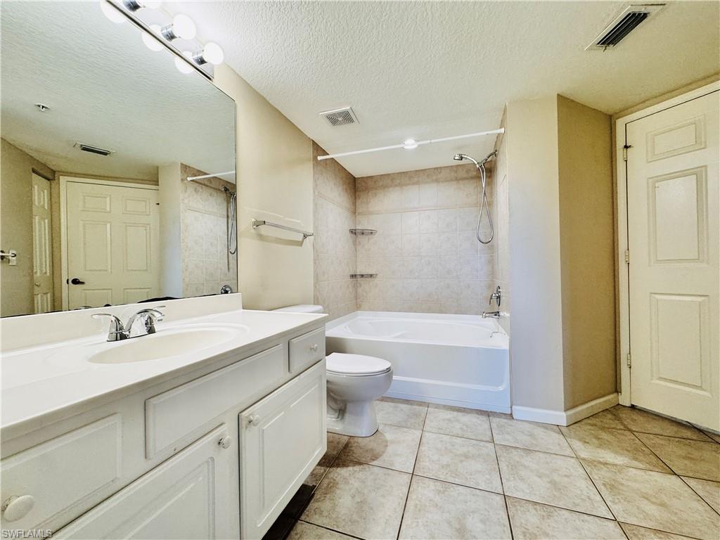 THE RESIDENCE - Residential Lease