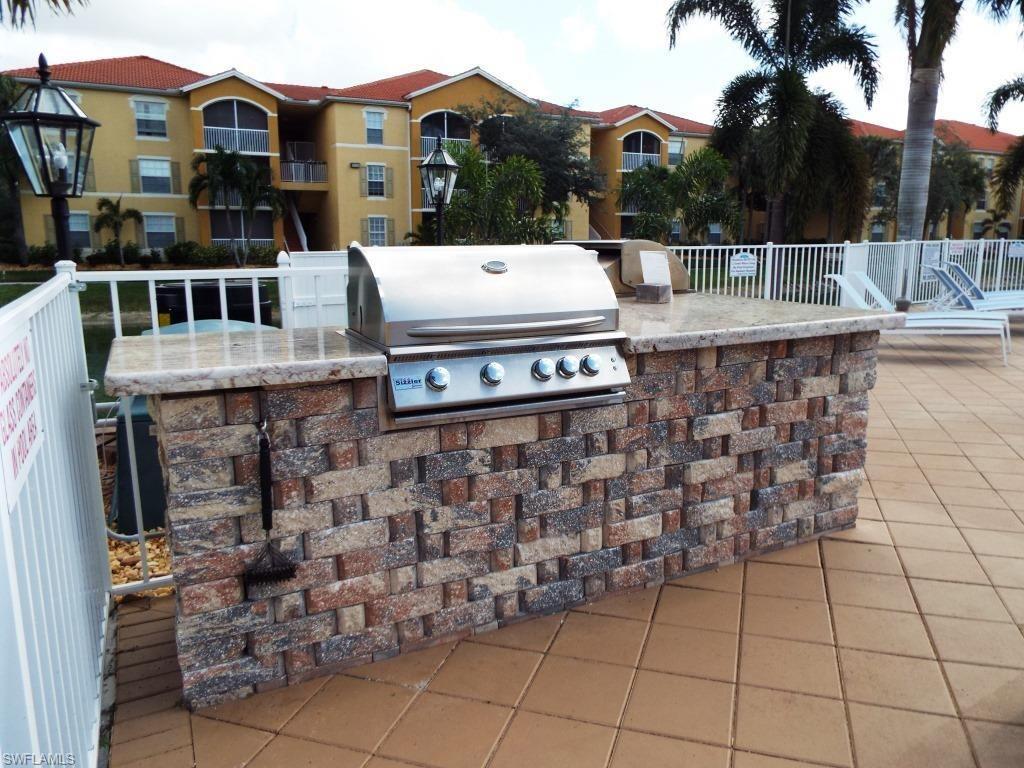 THE RESIDENCE - Residential Lease