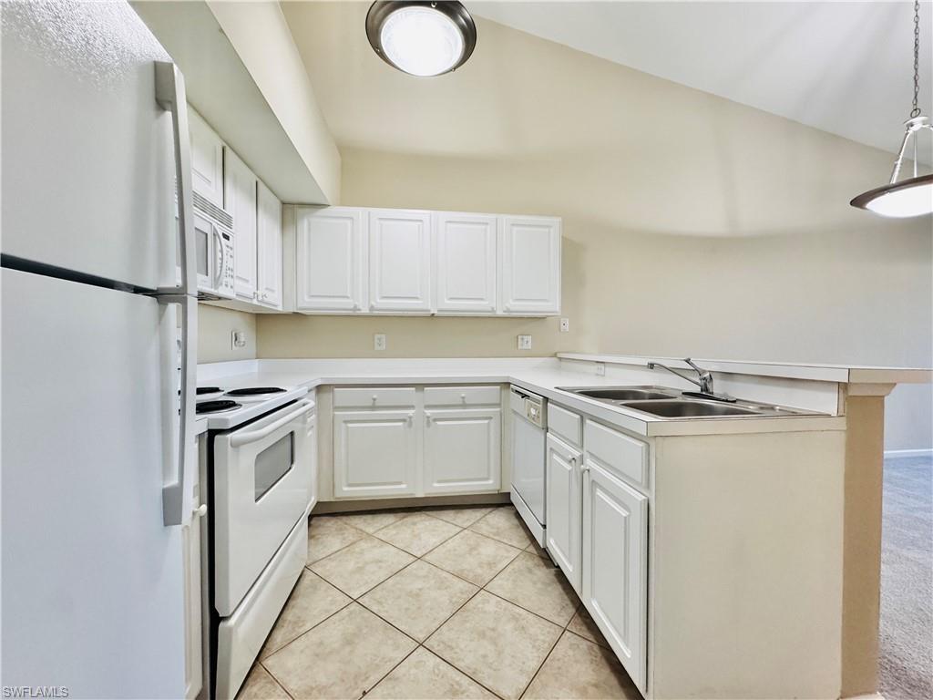 THE RESIDENCE - Residential Lease