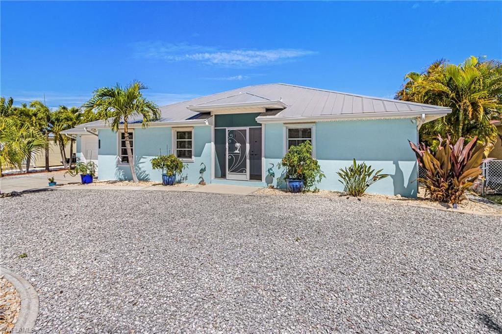 MANATEE BAY UNRECORDED SUBDIVISION - Residential