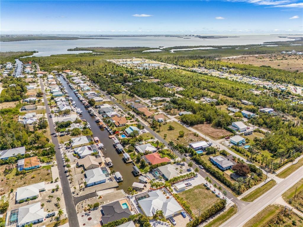 MANATEE BAY UNRECORDED SUBDIVISION - Residential