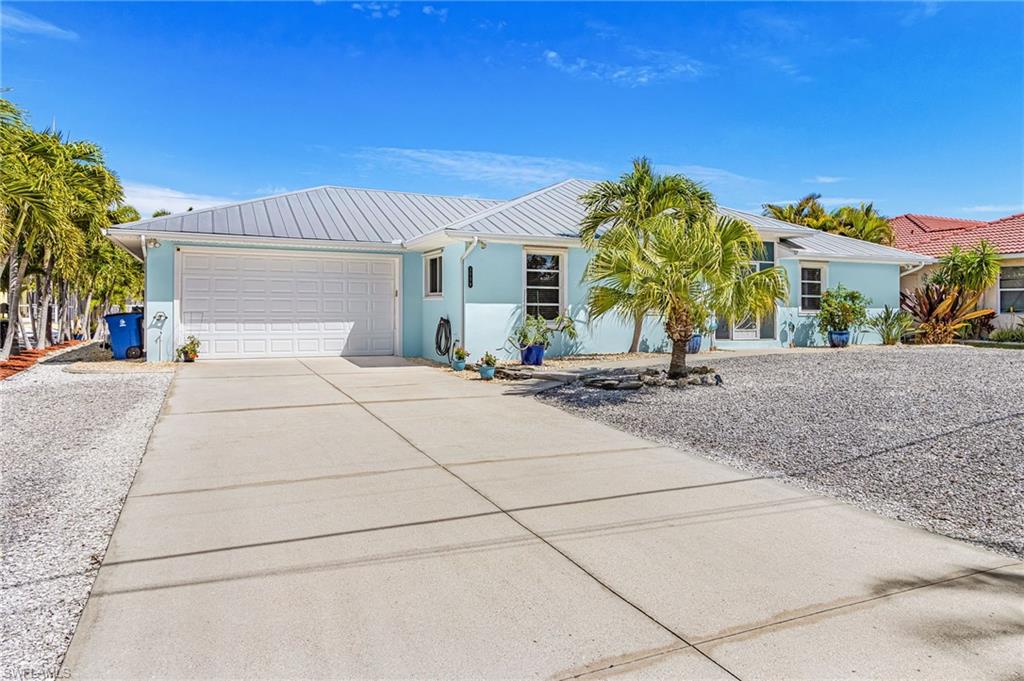 MANATEE BAY UNRECORDED SUBDIVISION - Residential