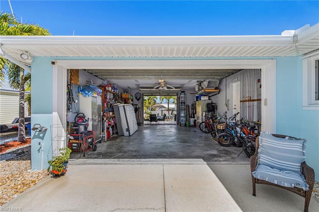 MANATEE BAY UNRECORDED SUBDIVISION - Residential