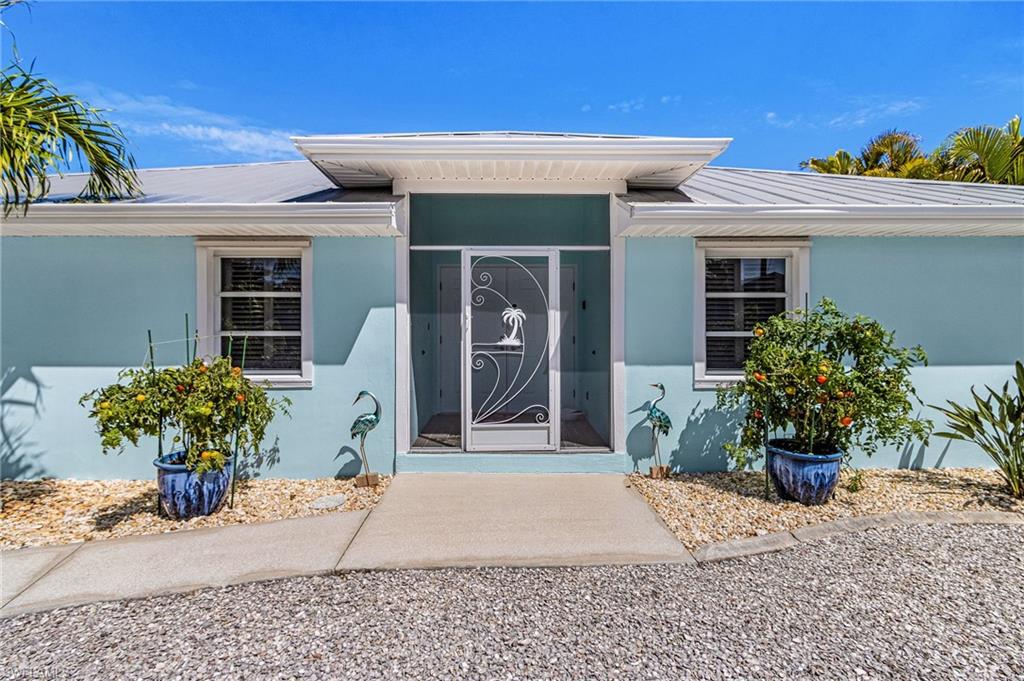 MANATEE BAY UNRECORDED SUBDIVISION - Residential