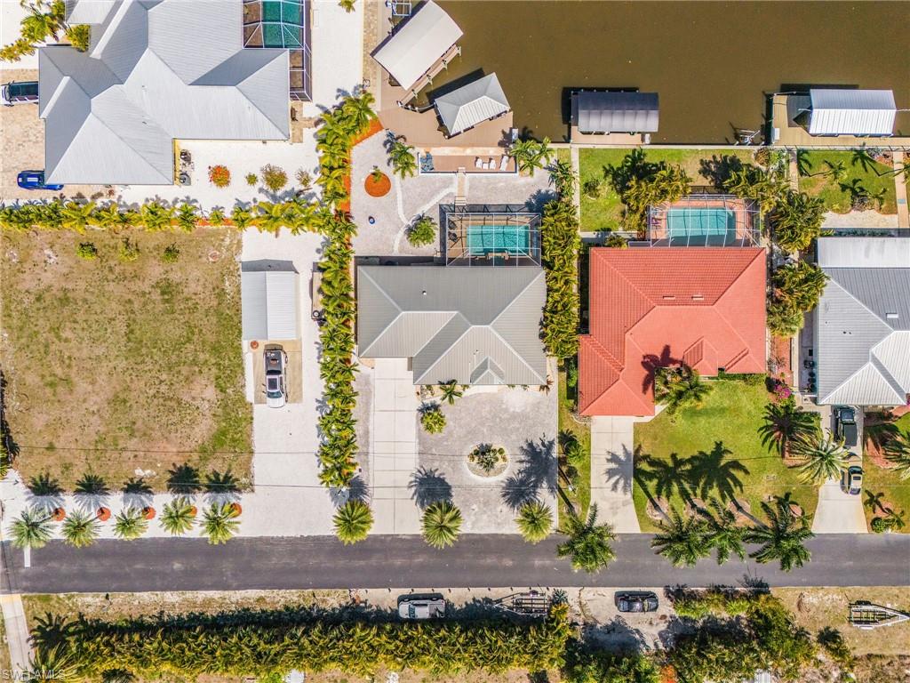 MANATEE BAY UNRECORDED SUBDIVISION - Residential