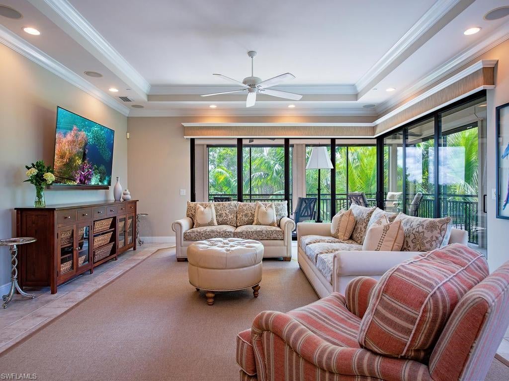 2550 Marquesa Royale LN 201
