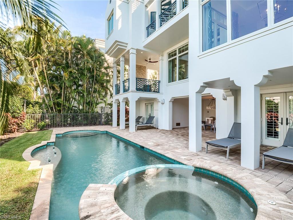 NAPLES CASAMORE - Residential